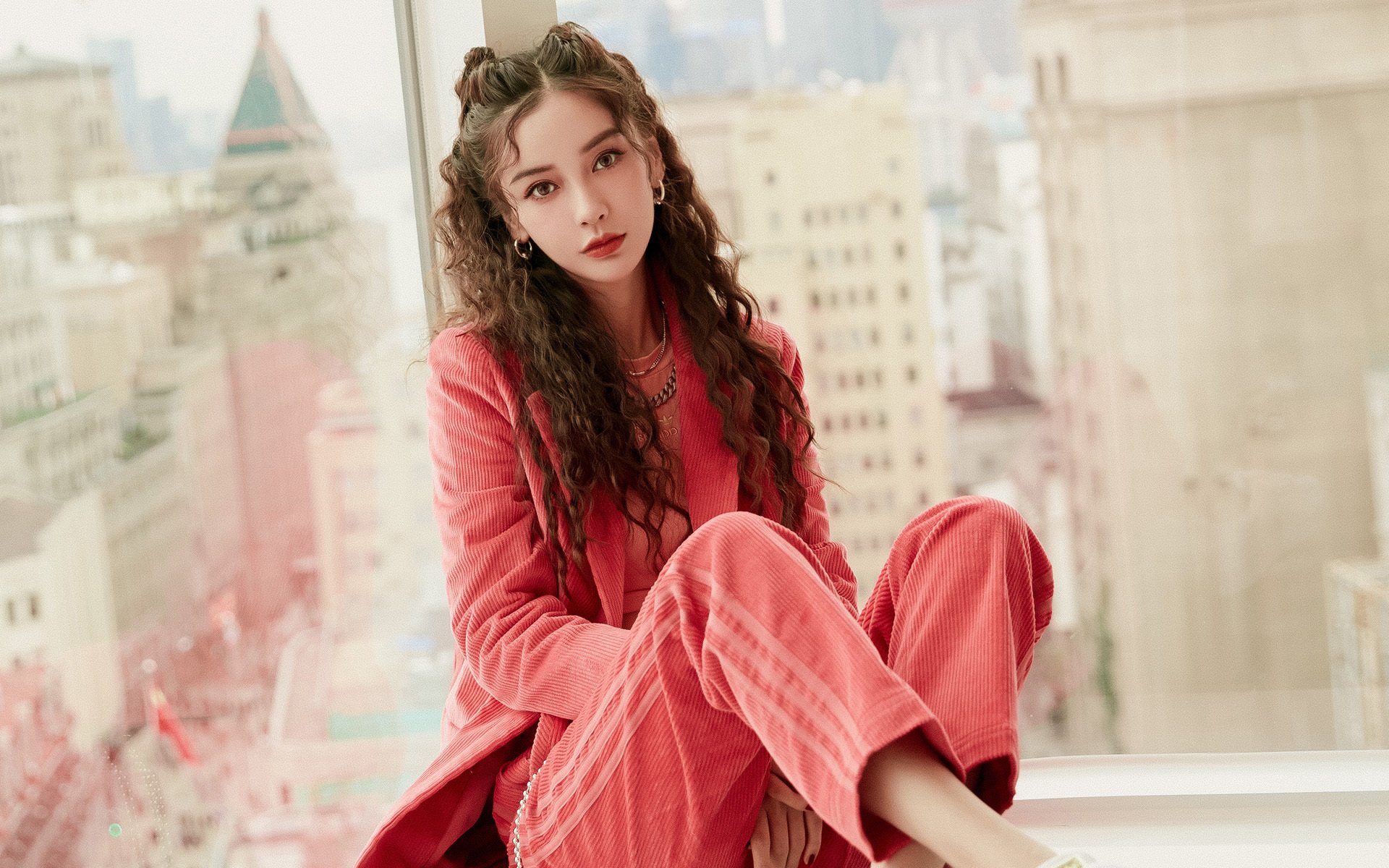 爱游戏用户专属-夺冠之路:解读各队夺冠的策略和关键因素,夺冠的细节分析