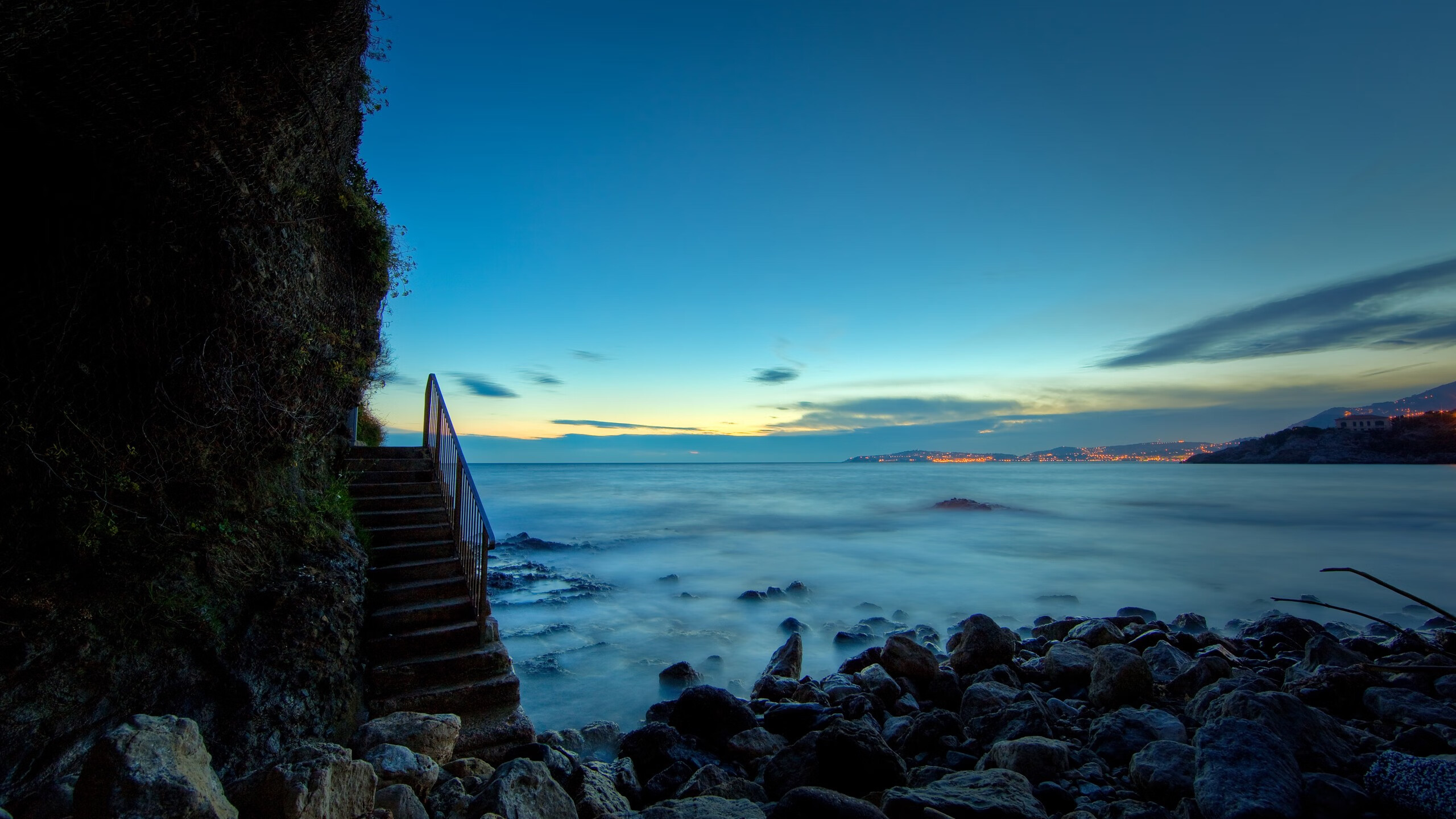 爱游戏平台-篮球赛事中团队配合效率提升方法,在篮球比赛中如何做好团队精神培养